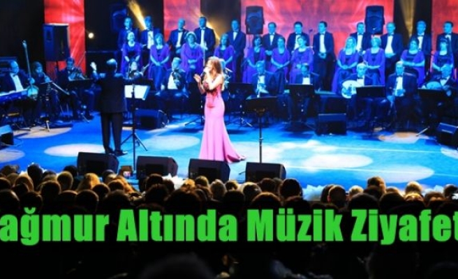 Yağmur Altında Müzik Ziyafeti