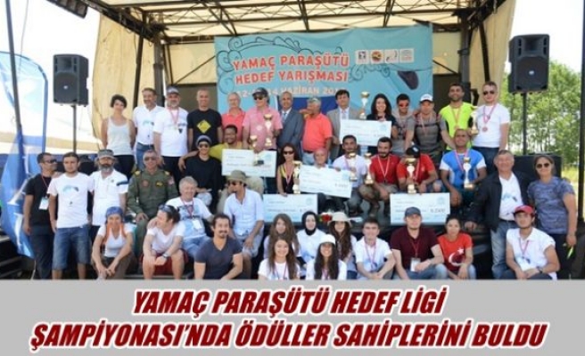 Yamaç paraşütü şampiyonasında ödüller sahiplerini buldu