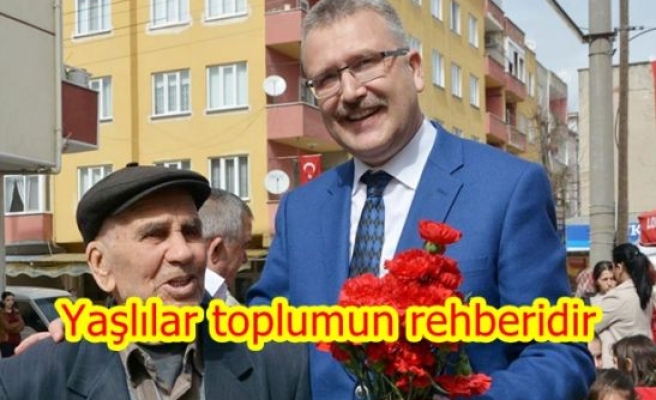 Yaşlılar toplumun rehberidir