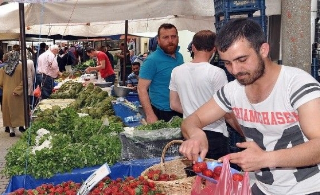 Yaz Meyveleri Tezgaha Düştü