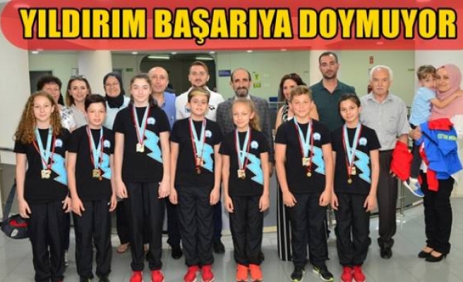 YILDIRIM BAŞARIYA DOYMUYOR