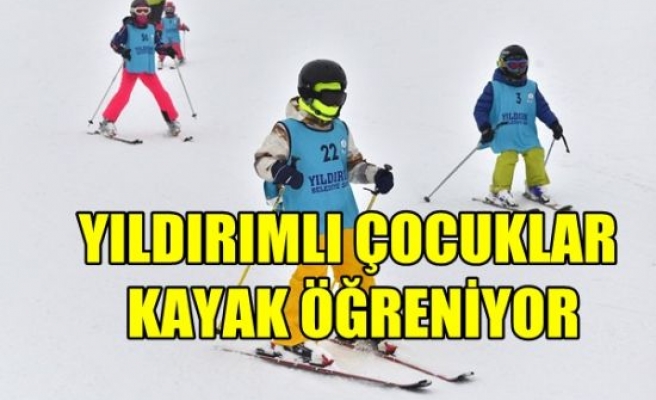  Yıldırımlı çocuklar kayak öğreniyor