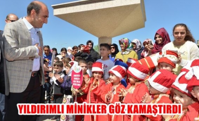 Yıldırımlı Minikler Göz Kamaştırdı