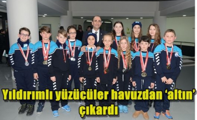 Yıldırımlı yüzücüler havuzdan ‘altın’ çıkardı