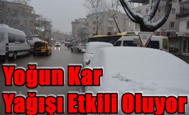 Yoğun Kar Yağışı Etkili Oluyor