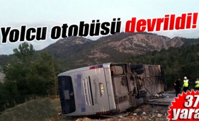 Yolcu otobüsü devrildi: 37 yaralı