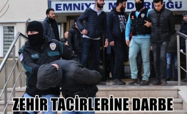 Zehir tacirlerine darbe