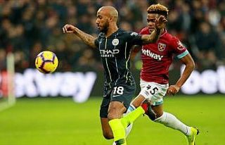 Manchester City farklı kazandı