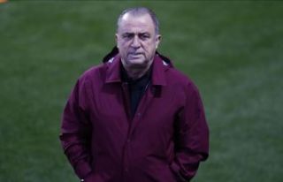 Fatih Terim'e 'basit yaralama' suçundan...