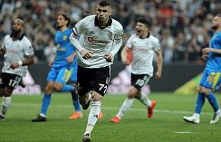 Beşiktaş, şampiyonluk için yılmadı