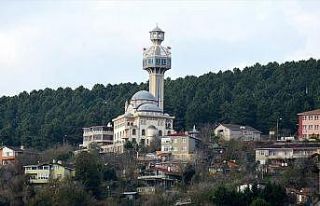 İstanbul manzaralı minareli kütüphane