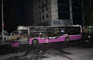 Esenyurt'ta bilboard, giyim kutusu ve hatlı otobüs...