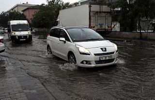 Bursa'da sağanak etkili oldu