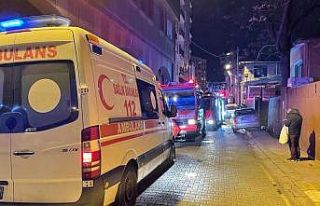 Beyoğlu’ndaki bir binada çıkan yangın söndürüldü