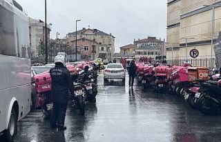 Motorlu kuryelerin zam protestosu sürüyor