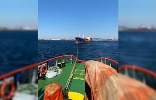 Tuzla açıklarında arızalanan tanker kurtarıldı