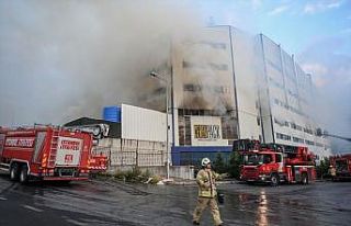 Arnavutköy’deki cam üretim tesisinde yangın