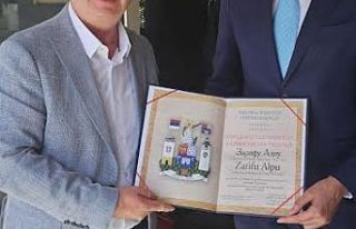 ZARİF ALP’E SIBRBİSTAN’DAN ANLAMLI ÖDÜL