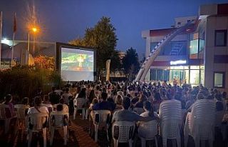 Çocuklar beyaz perdenin büyülü dünyasını keşfediyor