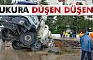 Başkent'te çukura düşen düşene