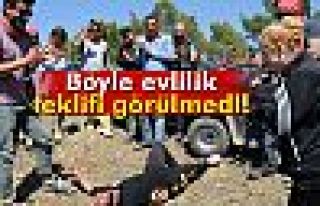 Böyle evlilik teklifi görülmedi!