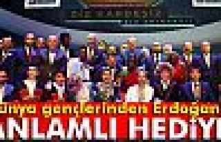 Dünya gençlerinden Erdoğan’a anlamlı hediye