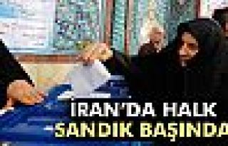 İran’da halk sandık başında