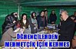 Öğrencilerden Mehmetçik için kermes