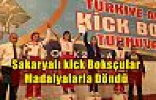 Sakaryalı kick boksçular madalyalarla döndü