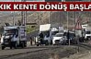 Yıkık kente dönüş başladı