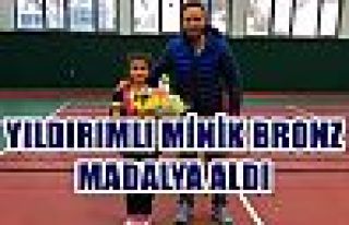 YILDIRIMLI MİNİK BRONZ MADALYA ALDI