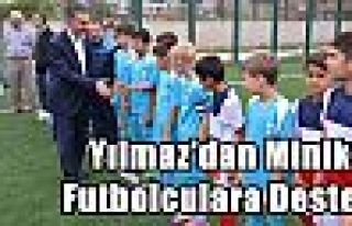 Yılmaz'dan Minik Futbolculara Destek