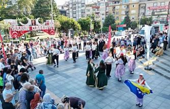 İzmit’te üç ülkenin halk danslarıyla unutulmaz gösteri